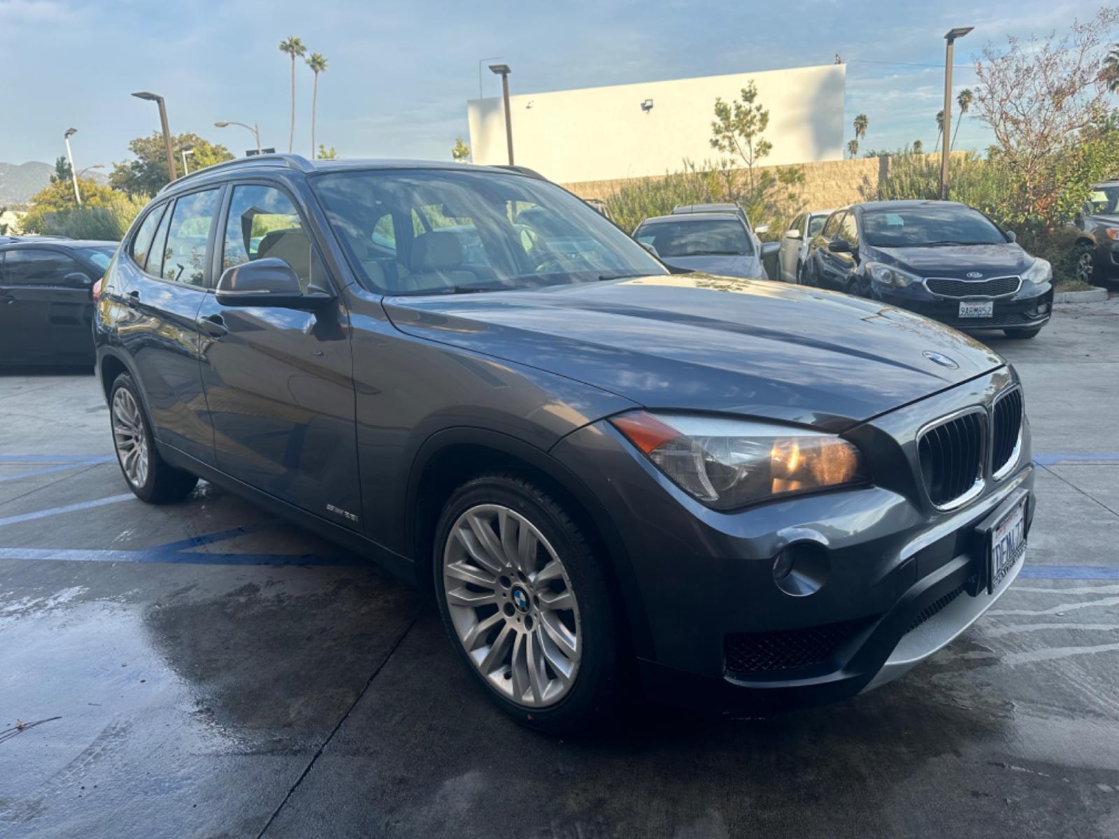 2014 Gray /black BMW X1 leather (WBAVM1C58EV) with an 4 CYLINDER engine, Automatic transmission, located at 30 S. Berkeley Avenue, Pasadena, CA, 91107, (626) 248-7567, 34.145447, -118.109398 - Photo #7